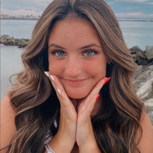 Meet your Posher, Zoe